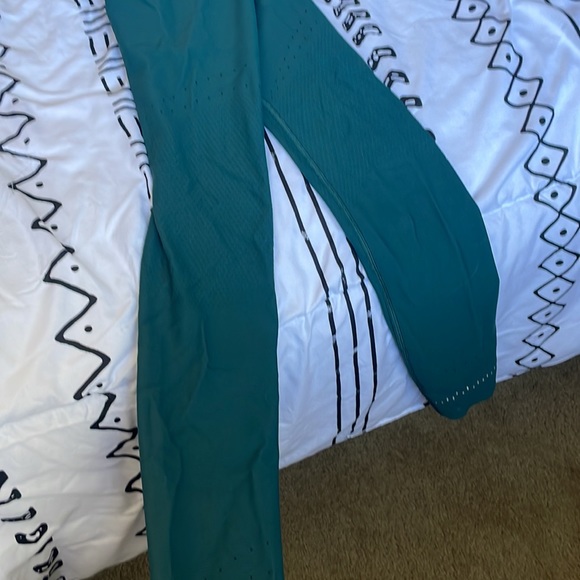 Lululemon Dark Green Leggings - Picture 3 of 4